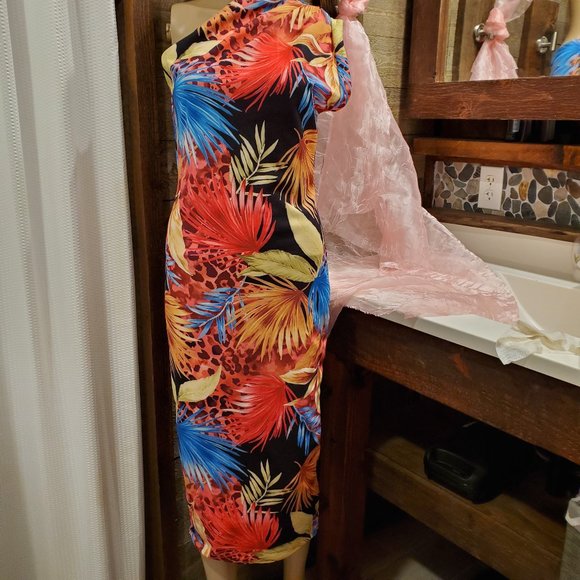 WinWin CORAL PRINT DRESS floral Medium USA sleeveless - Picture 3 of 8